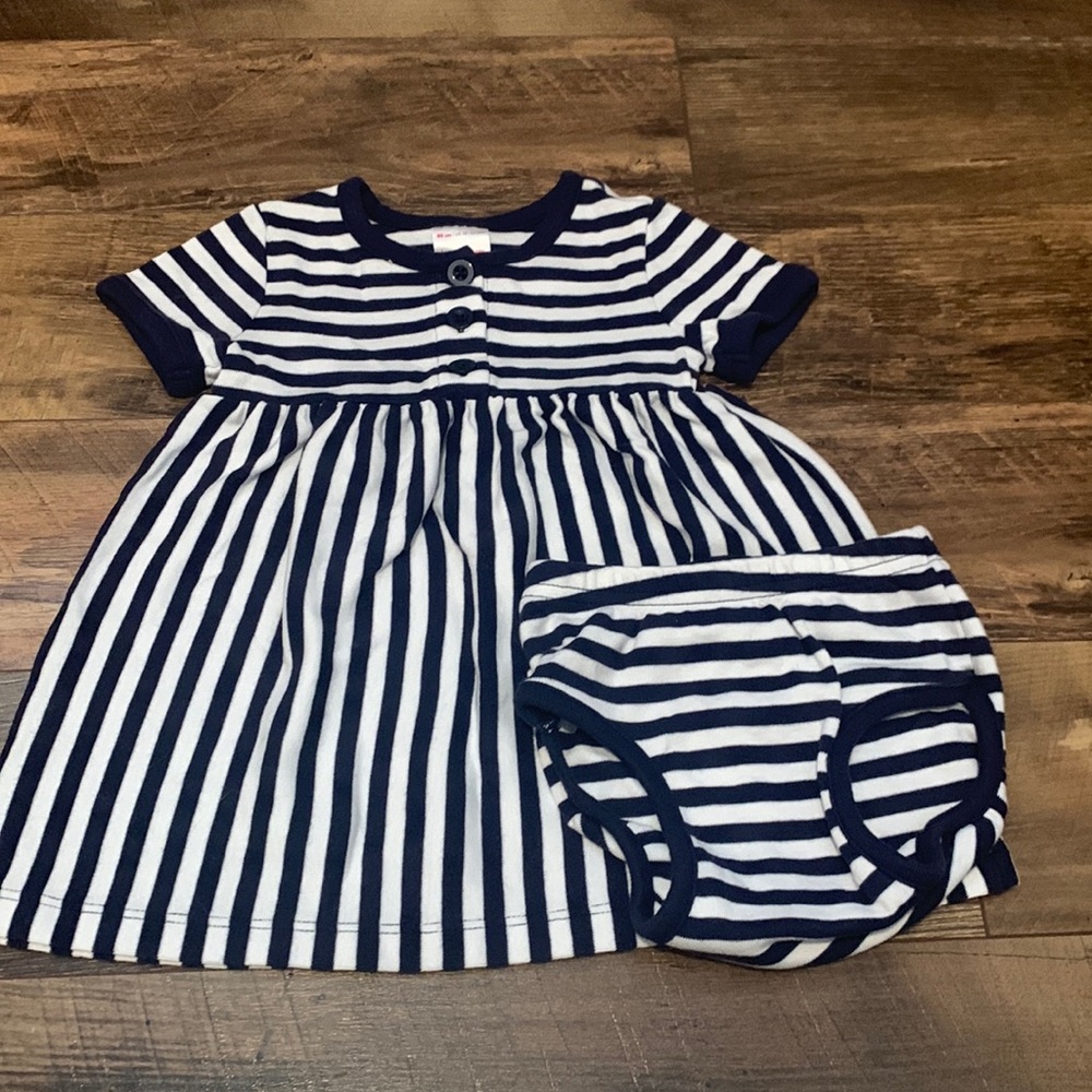 Hanna Andersson girls size 18-24 months (80 cm) dress with bloomers
